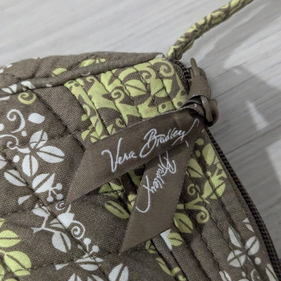 Vera Bradley small crossbody purse brown and lime yellow and white pattern - Picture 2 of 6